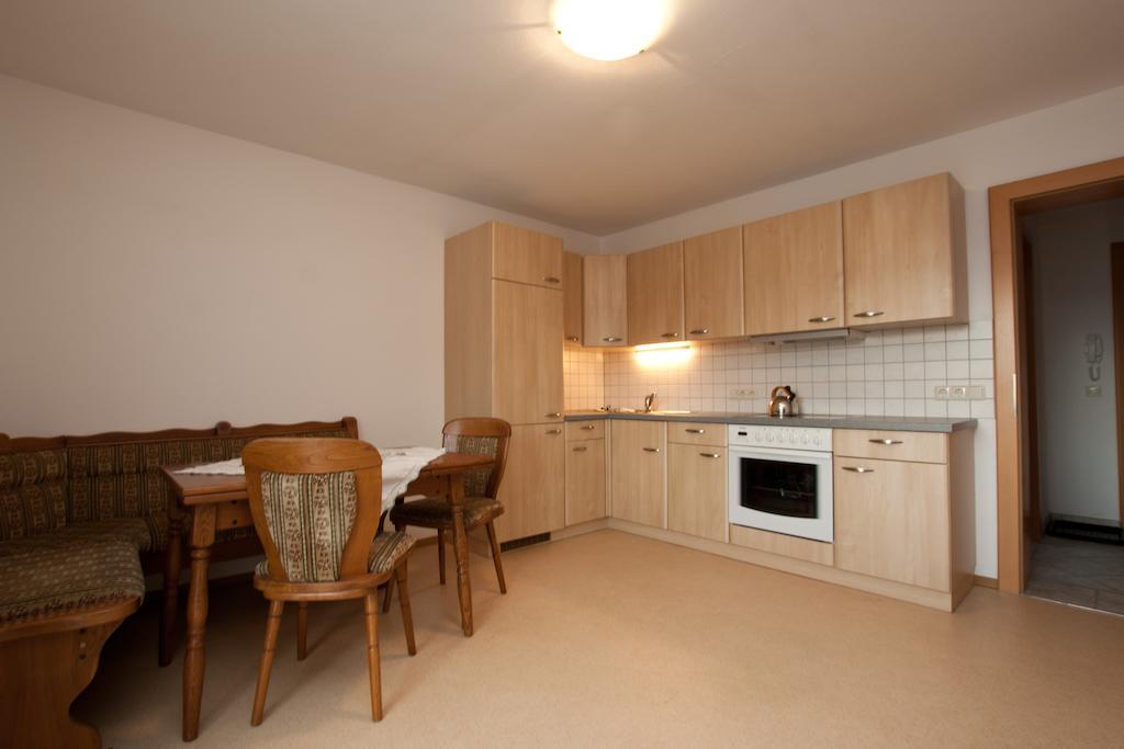 Appartment Laerchenalm Sankt Martin am Tennengebirge Szoba fotó